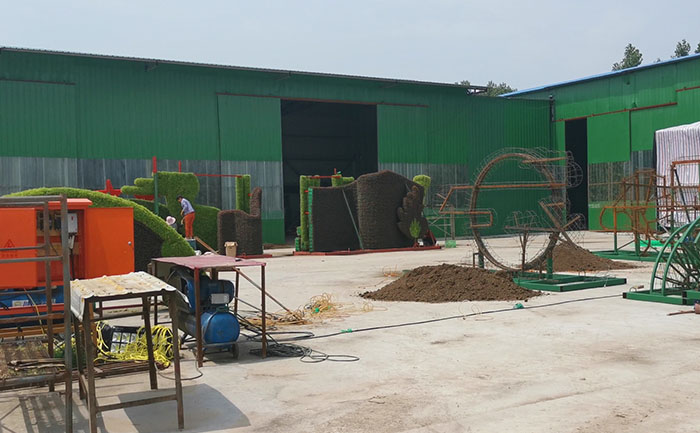 綠雕修復廠家施工現(xiàn)場