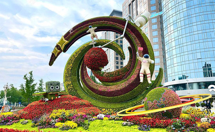 五色草種苗售后服務團隊工作現(xiàn)場